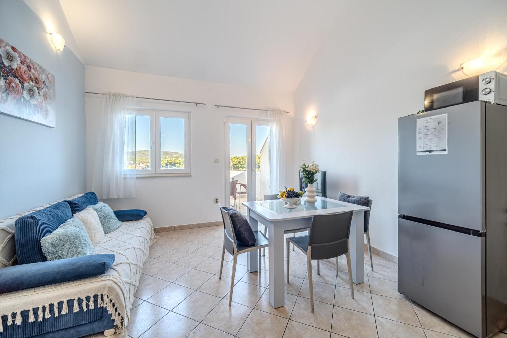 Apartment Milna - With Swimming Pool & Amazing Seaviews, Above Bijaka Beach Exterior foto